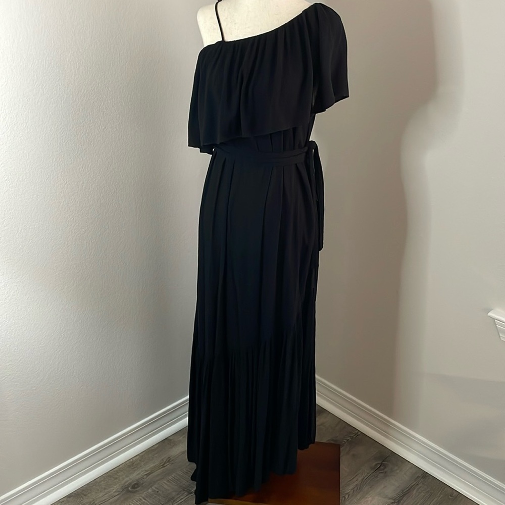BCBGMaxAzria Black Asymmetrical One-Shoulder Maxi Dress